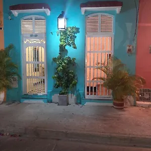 casa-renacer.cartagena-hotels.org/